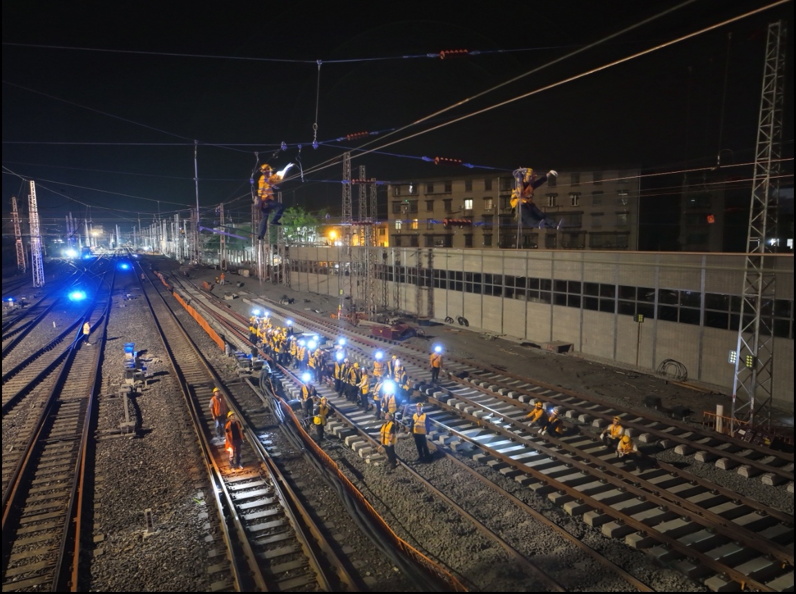 交汇点上焕新经纬——成昆铁路复线燕岗站站改第二阶段开通任务完成