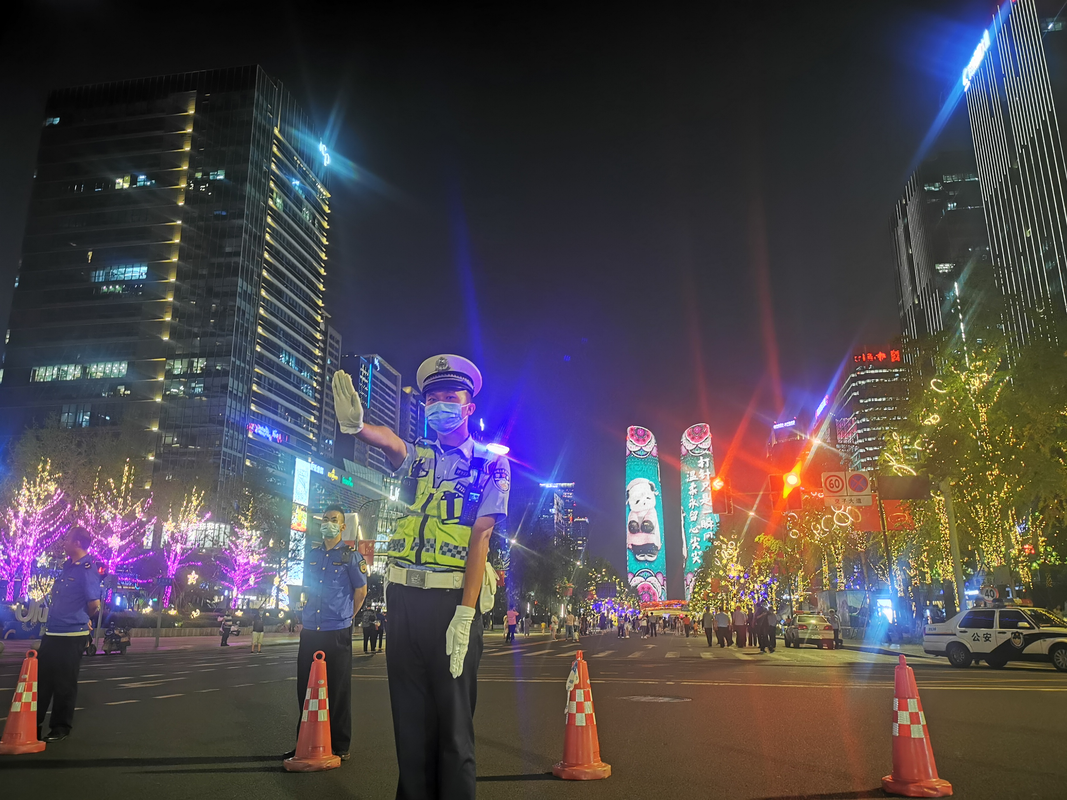 交子大道限时步行街今晚开街  怎么停车、绕行看这里