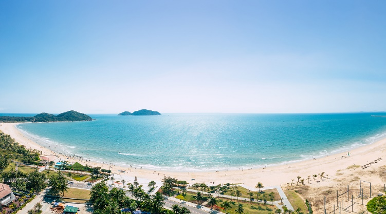 平均气温29℃的海南竟成避暑游首选 海南机票预订量增长30%